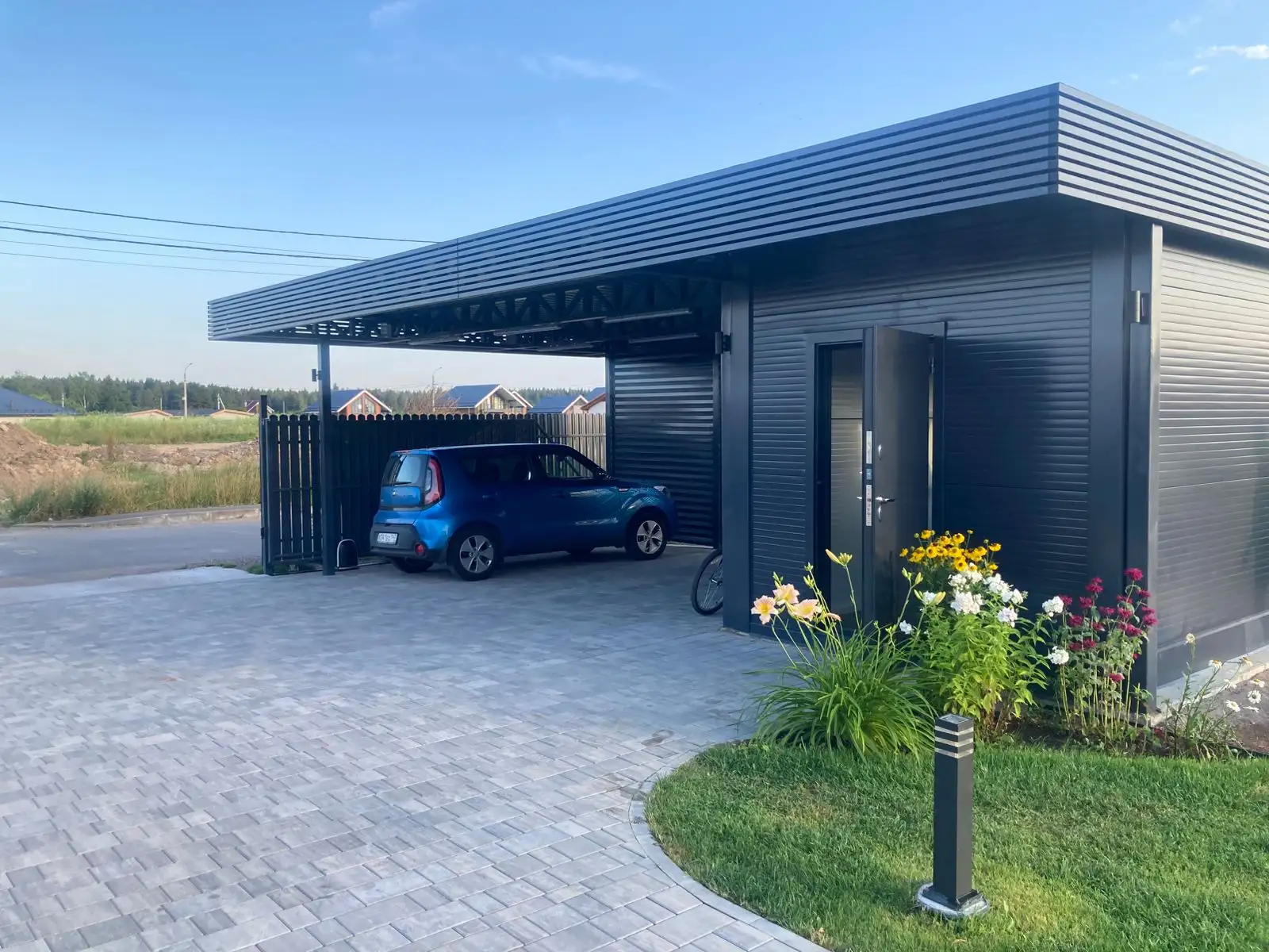 Навес из металла плотный