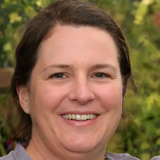 Елена Попова